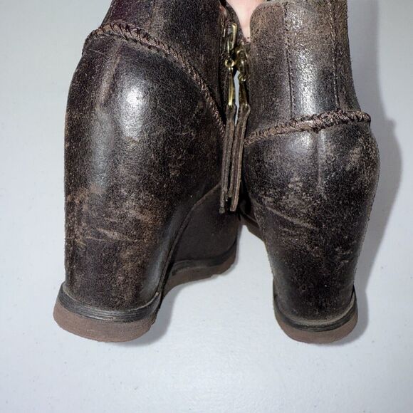 UGG MYRNA Brown Leather Wedge Ankle Boot Size 5.5 - Picture 6 of 9